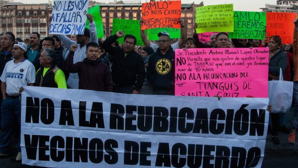 Tianguistas bravos contra reubicación Diario Basta