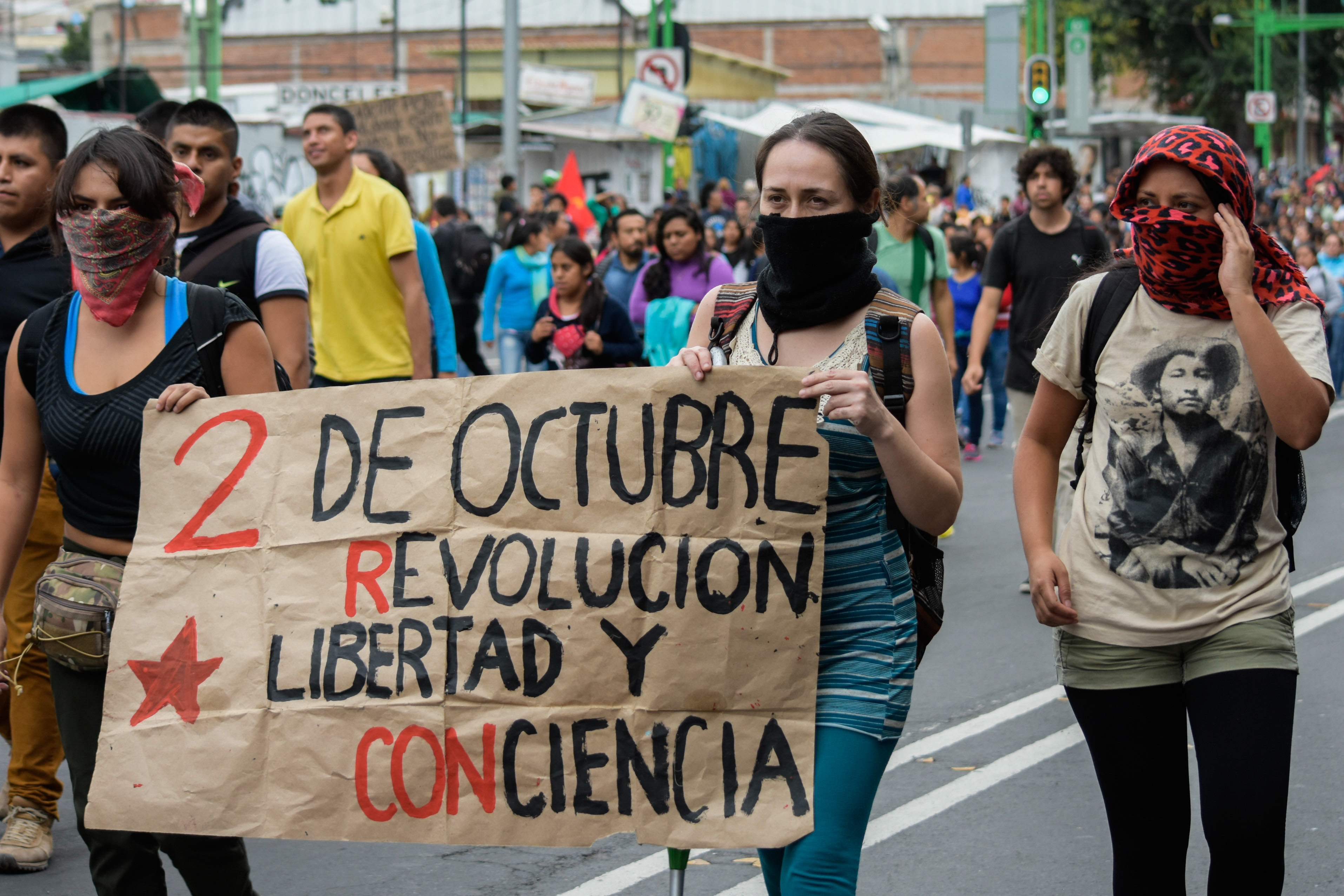 Se quedaron con las ganas los que buscaban manchar la marcha del 2 de