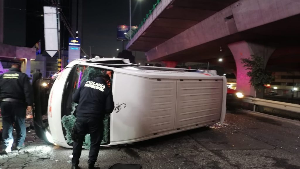 VIDEO Vuelca Combi Con Pasajeros A Bordo En Tlalne Diario Basta