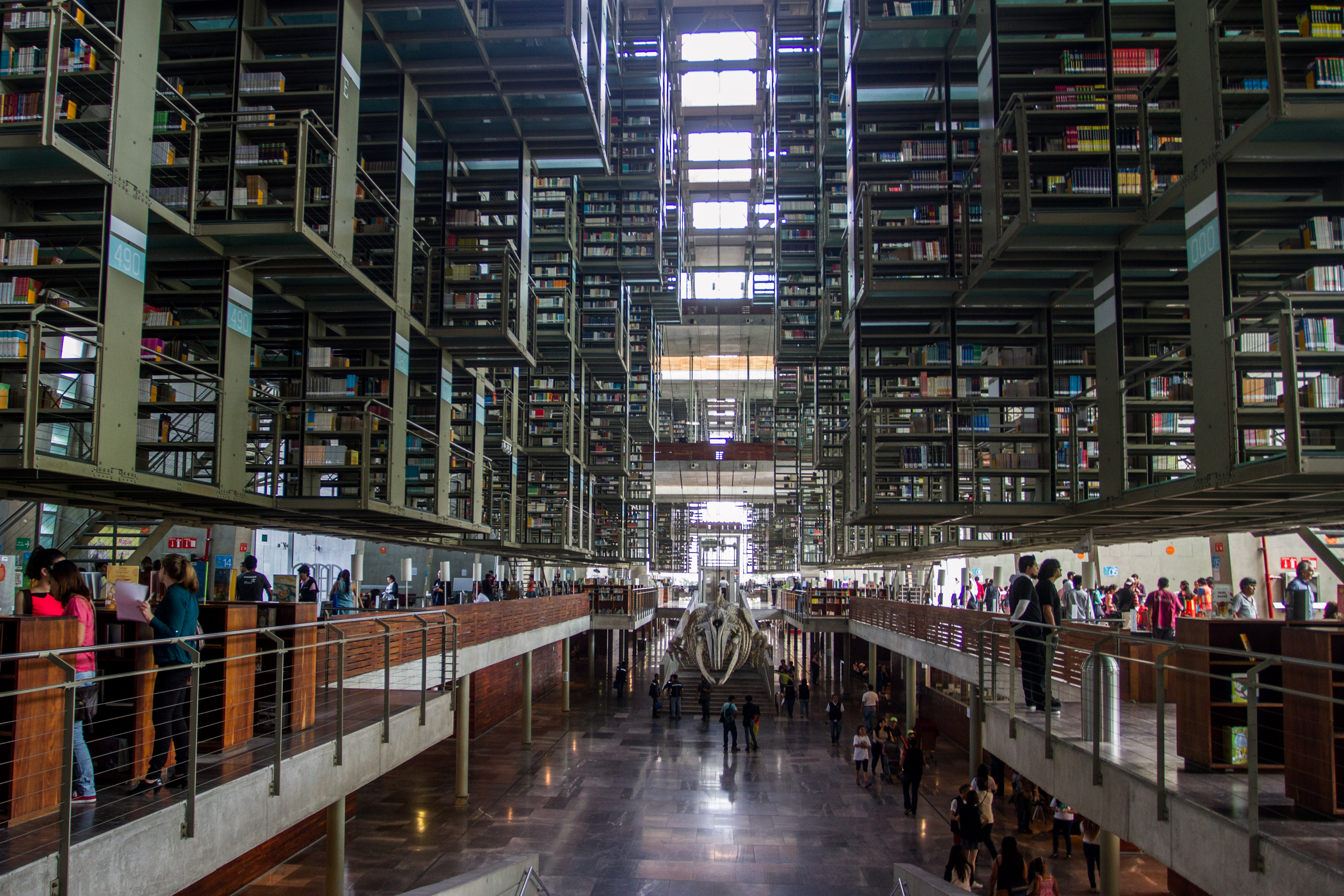Temen despidos injustificados en Biblioteca Vasconcelos