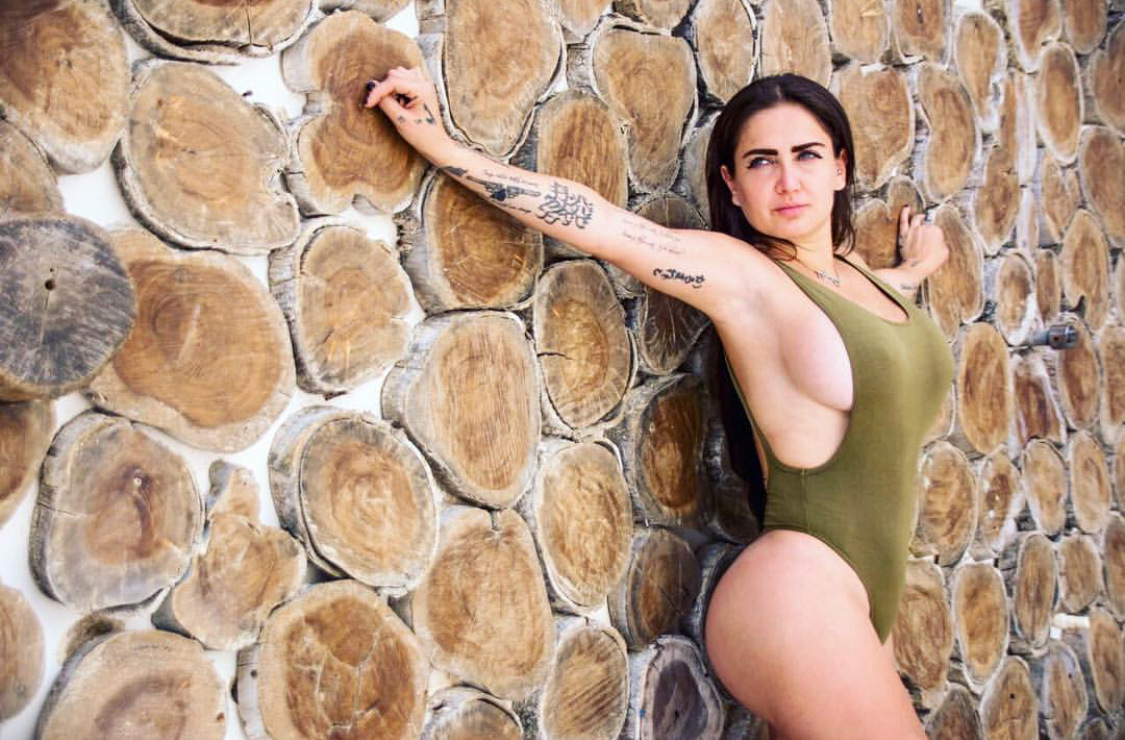 conversacion Tranquilidad de espíritu Hostal Celia Lora presume sus bikinis en Instagram – Diario Basta!
