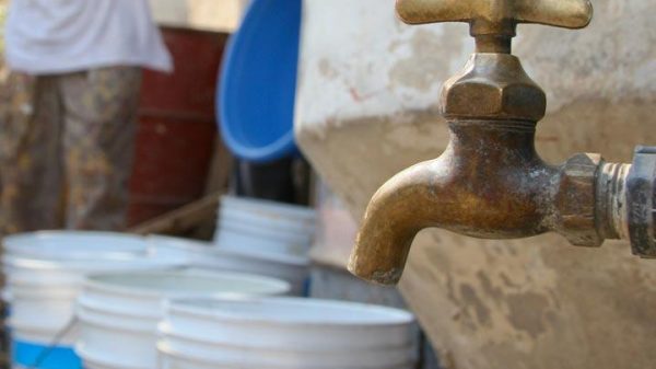 Ante falta de agua en Azcapotzalco, instalan 21 puntos de abastecimiento