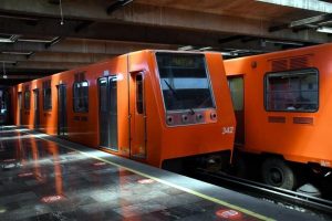 Cerrarán tres estaciones de L-9 del Metro