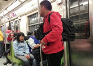 Vendedores invidentes mermados por pandemia y cierre del metro