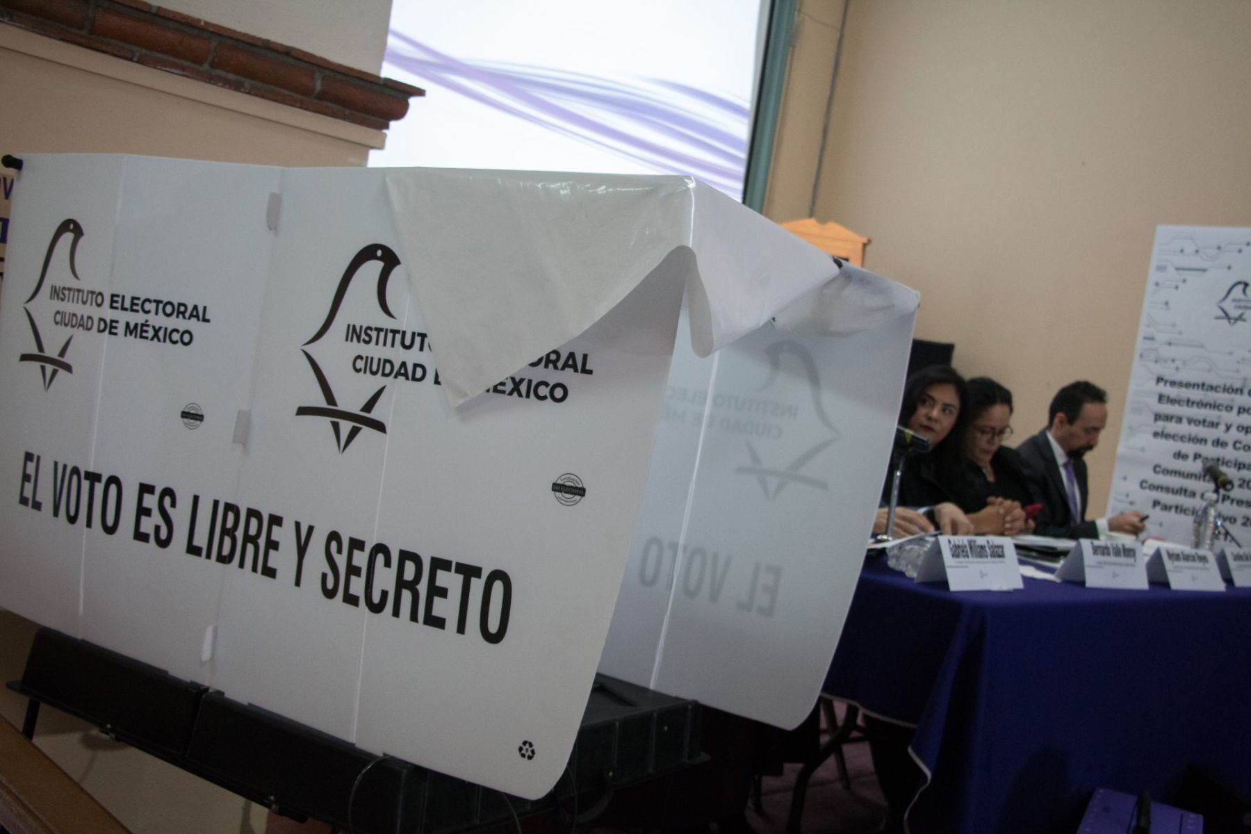 Niegan registro a candidatos independientes en CDMX