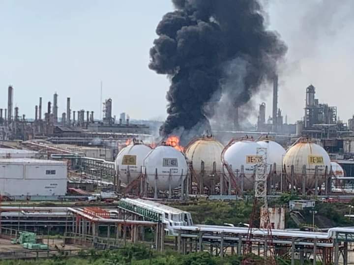 Se registra explosión en refinería de Minatitlán, Veracruz