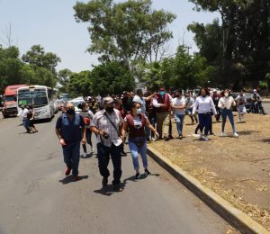 Gente del Sindicato Libertad a favor del PRD ataca a morenistas en Ecatepec
