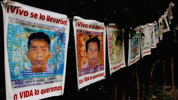 EU envió a México expediente sobre caso Ayotzinapa: AMLO