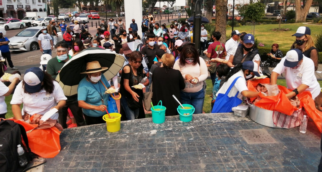 Mitin del PES en Xochimilco, hasta con tacos de canasta
