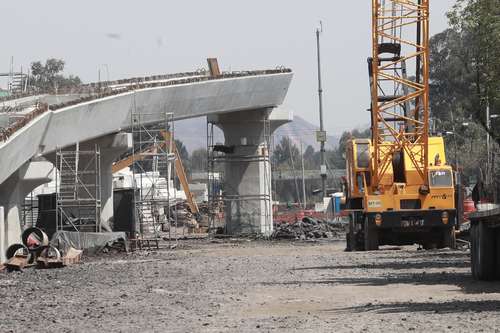 Amagan demoler puente sobre los humedales