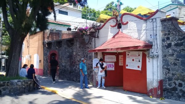 En Xochimilco esperan a que se pase el calor para salir a votar