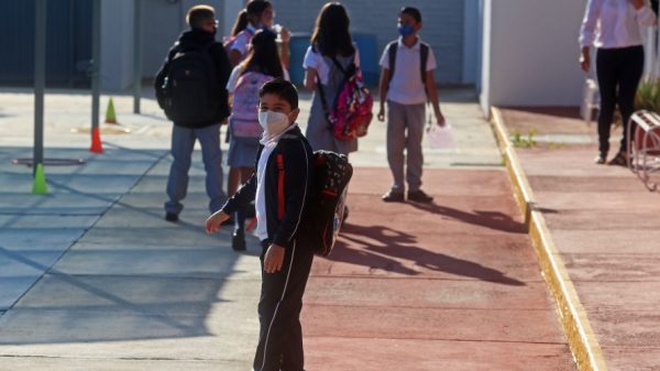 Reportan primer alumno con Covid tras regreso a clases presenciales