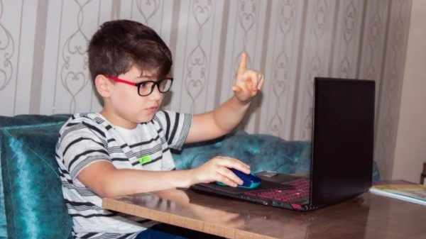 Fomenta buenos hábitos digitales en tus hijos