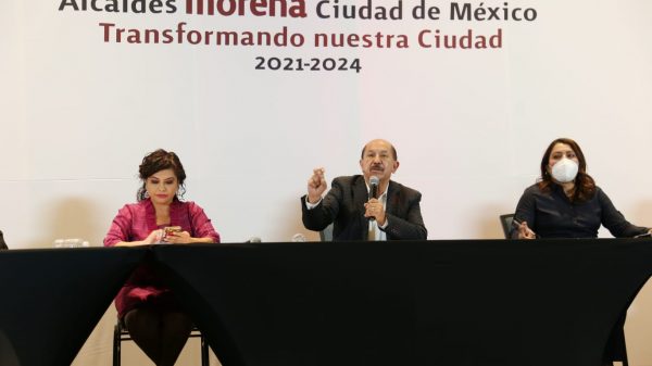 Alcaldes de Va por México desconocen la ley, afirma Armando Quintero