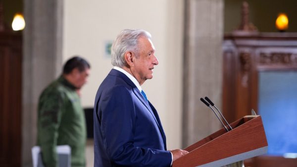 Covid no provoca afectaciones graves en niños: AMLO