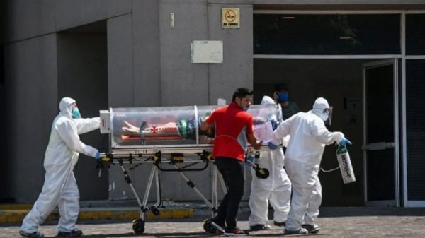21 mil 250 nuevos contagios y 986 muertes por Covid-19 en México
