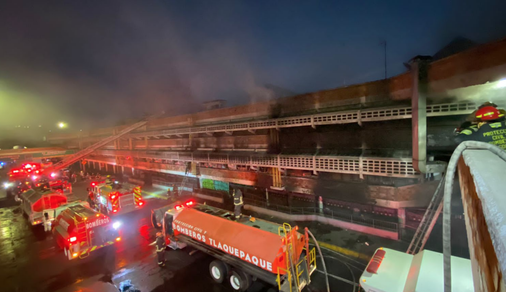 Se incendia el Mercado Libertad de Guadalajara