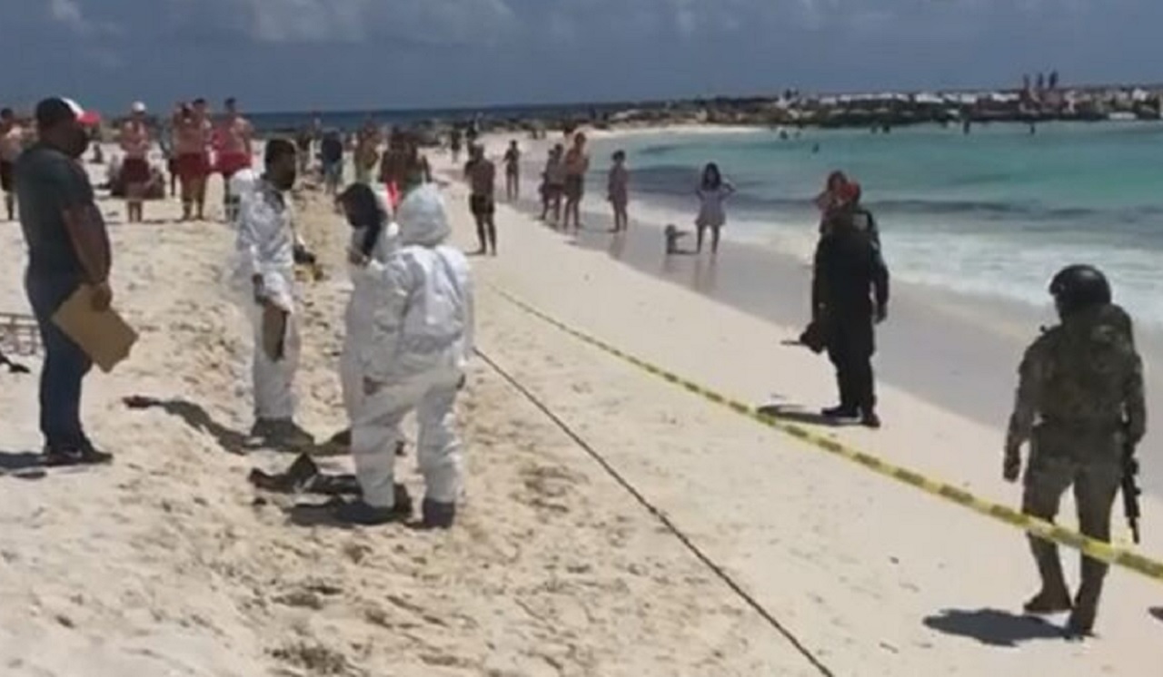 Turistas hallan restos humanos en Playa Gaviotas, Cancún