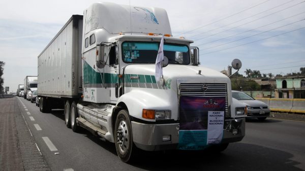 Este martes 22 de marzo, transportistas de la AMOTAC realizan e un paro nacional, es decir, en varias ciudades de México.