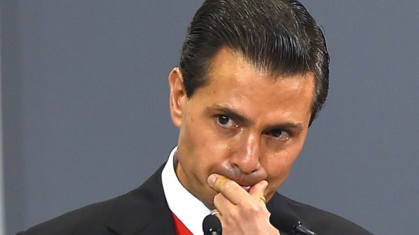 Advierte Omar García que Peña Nieto debe declarar sobre caso Ayotzinapa