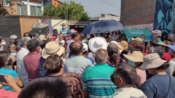 Berenice Hernández deja plantados a pobladores de Tláhuac