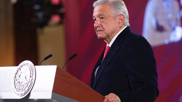 No cambiará la iniciativa de Reforma Eléctrica, señala López Obrador