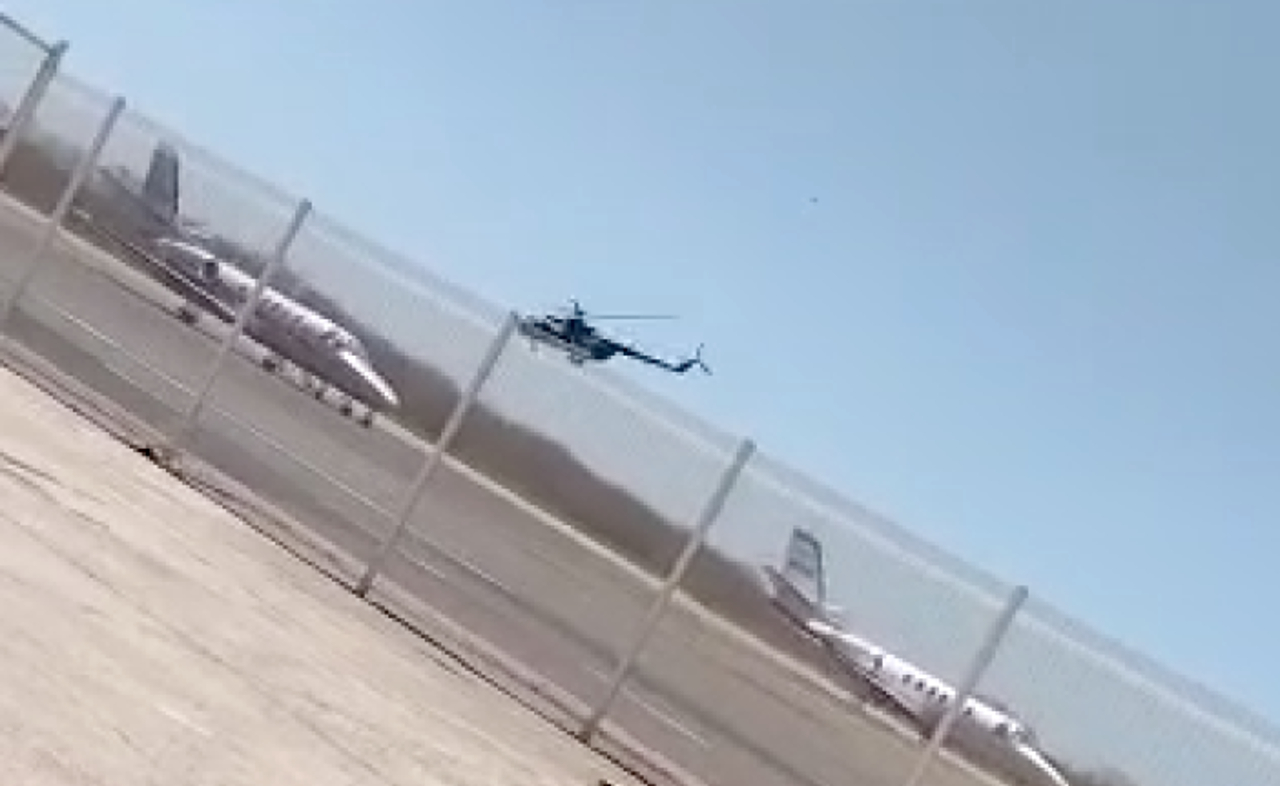 Cae helicóptero de la Marina en aeropuerto de Mazatlán