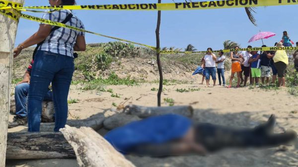 Rescatan cinco cuerpos de migrantes en costas de Veracruz