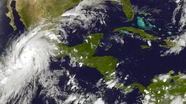 Inicia temporada de huracanes en el Pacífico