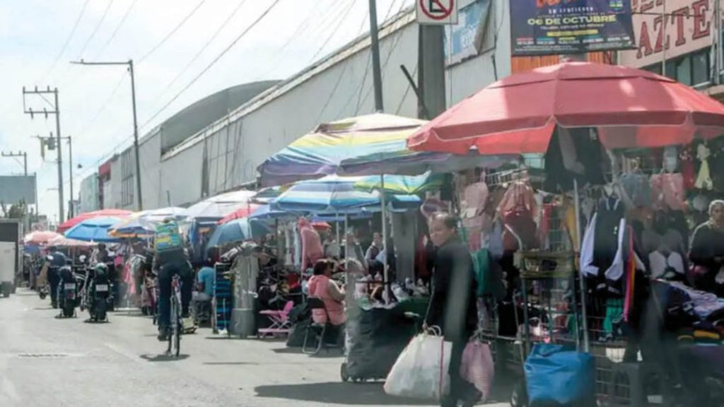 Toluca incrementa operativos contra comercio informal en el Mercado ...